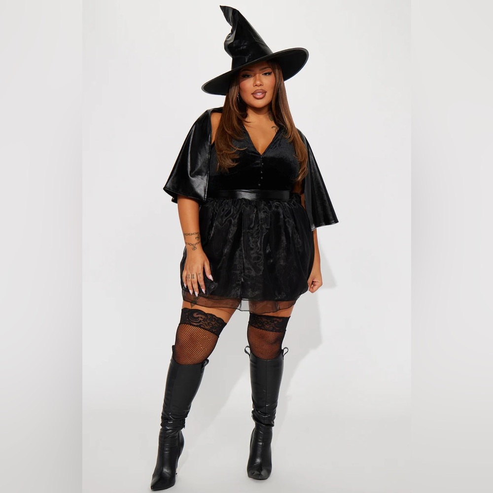 She's A Classy Witch 3 Piece Costume Set